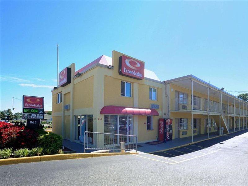נורפולק Econo Lodge At Military Circle מראה חיצוני תמונה