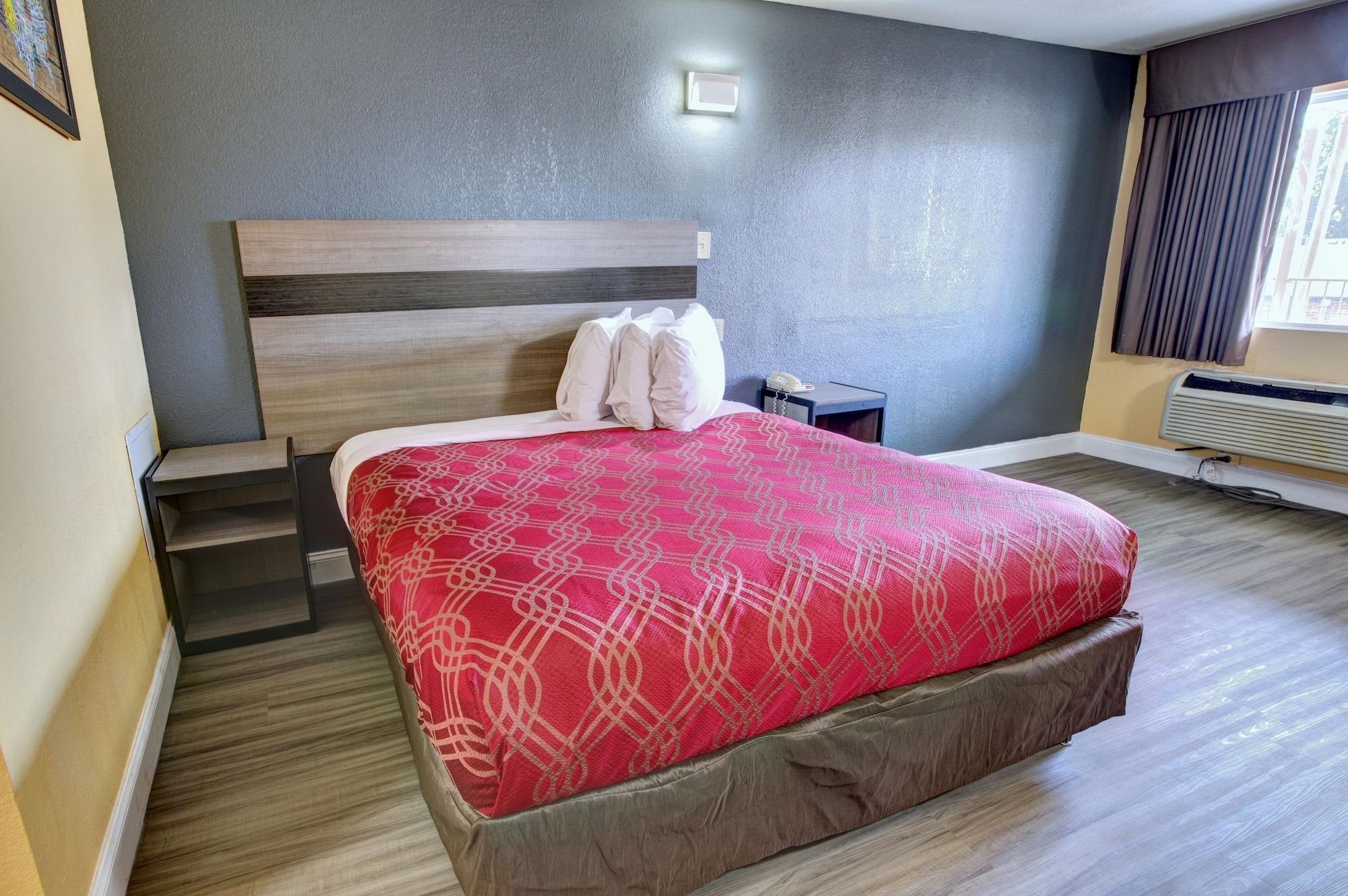נורפולק Econo Lodge At Military Circle מראה חיצוני תמונה