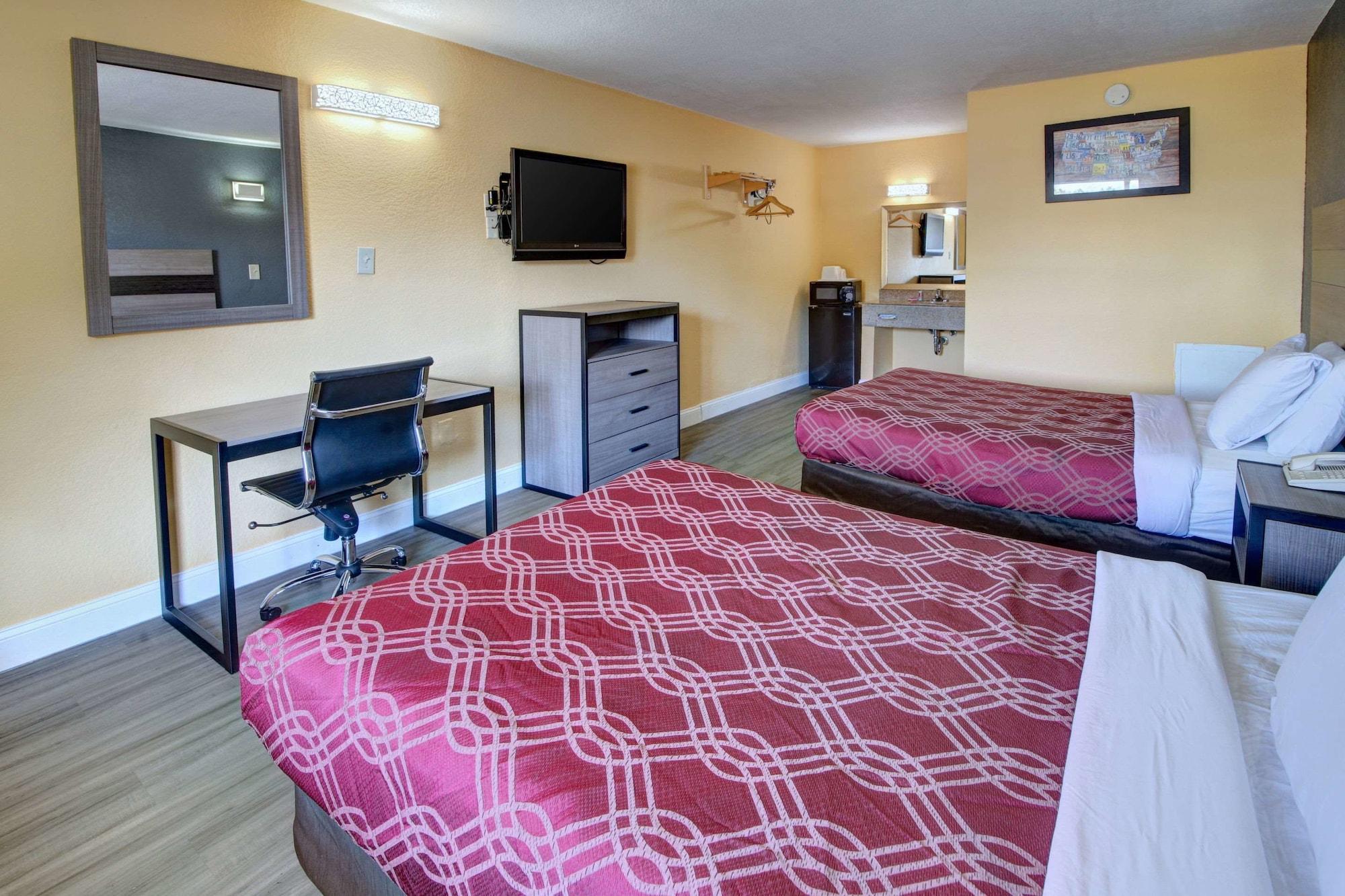 נורפולק Econo Lodge At Military Circle מראה חיצוני תמונה