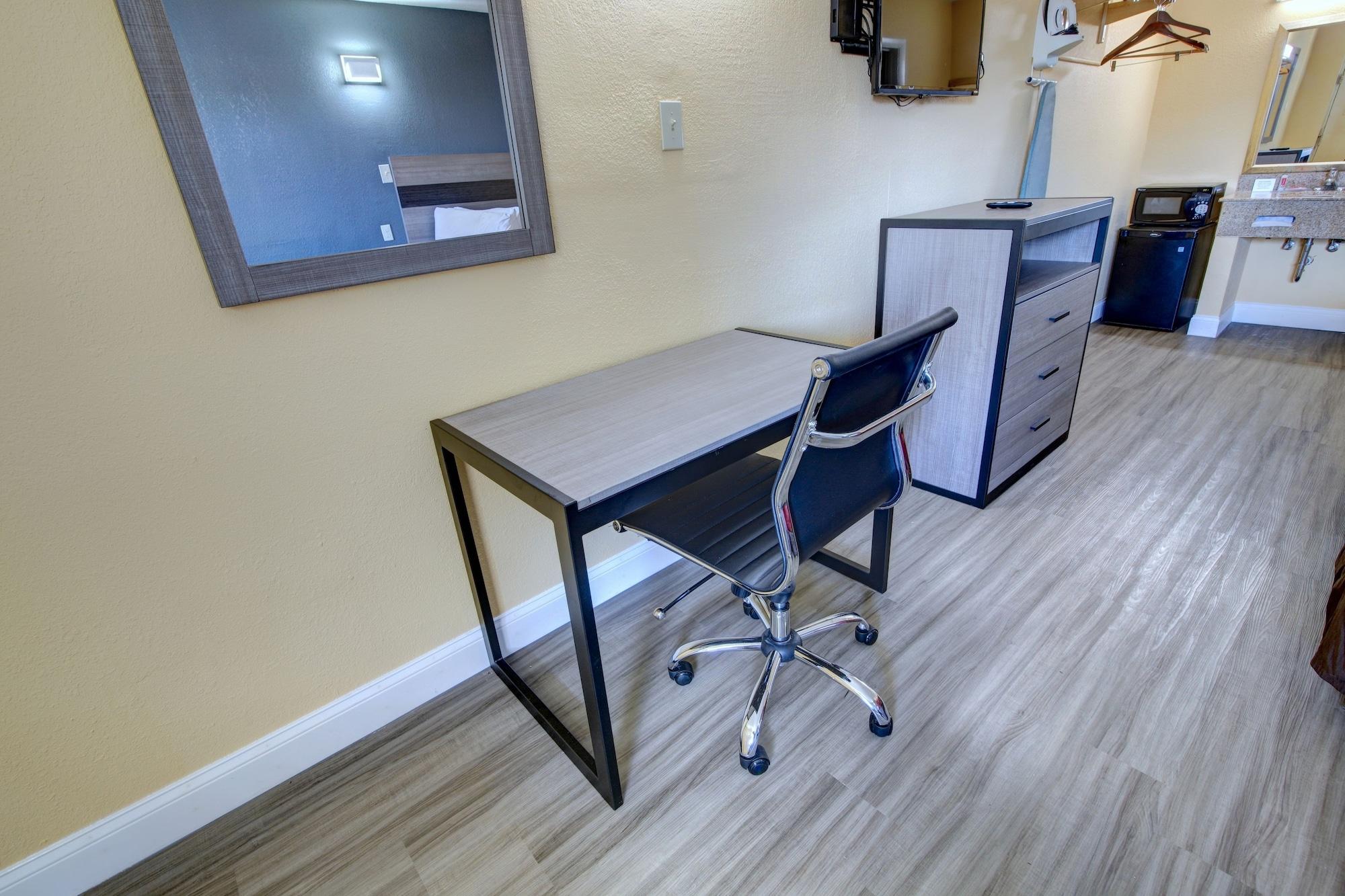 נורפולק Econo Lodge At Military Circle מראה חיצוני תמונה