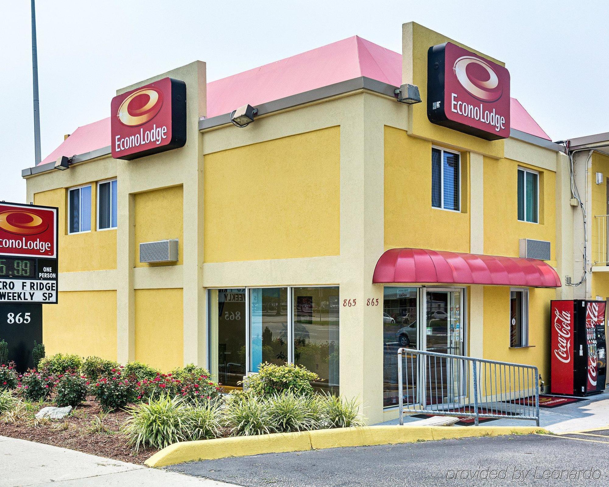נורפולק Econo Lodge At Military Circle מראה חיצוני תמונה