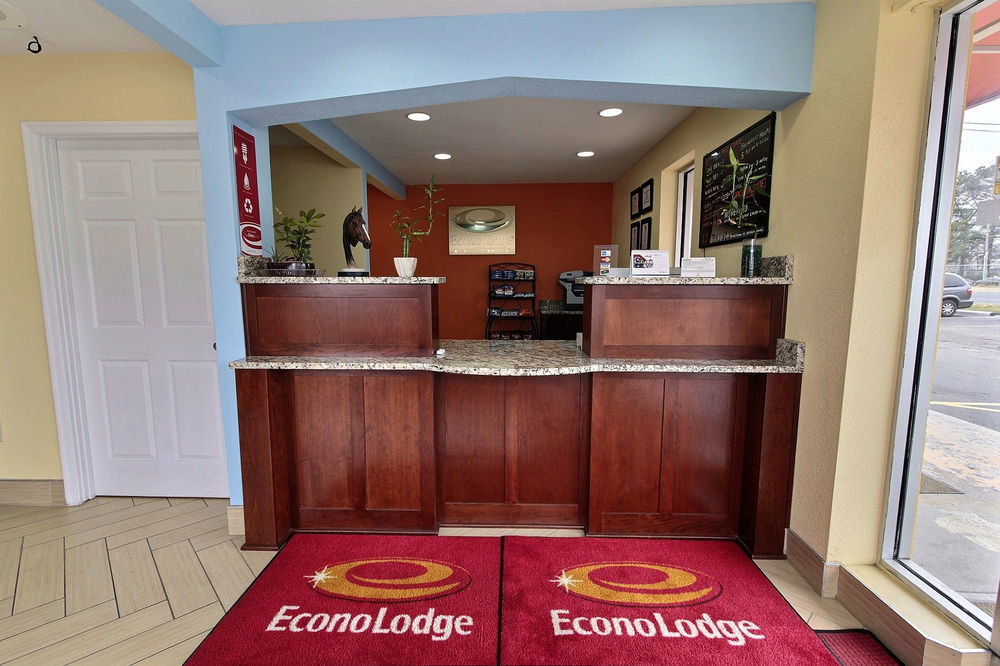 נורפולק Econo Lodge At Military Circle מראה חיצוני תמונה