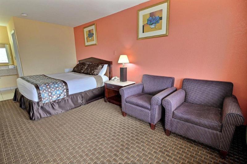 נורפולק Econo Lodge At Military Circle מראה חיצוני תמונה
