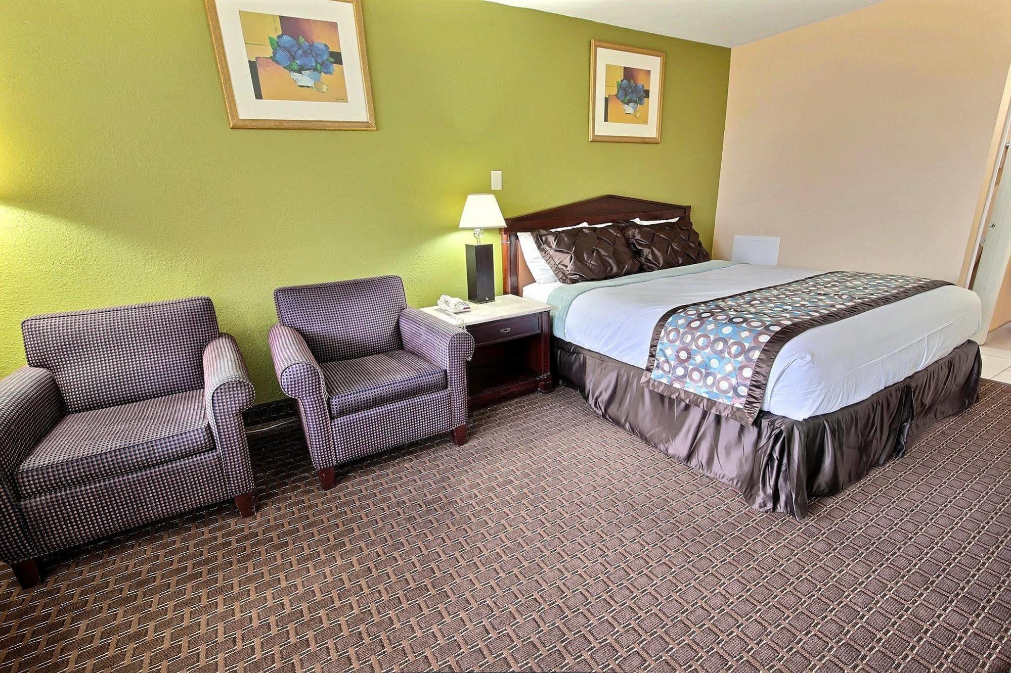 נורפולק Econo Lodge At Military Circle מראה חיצוני תמונה