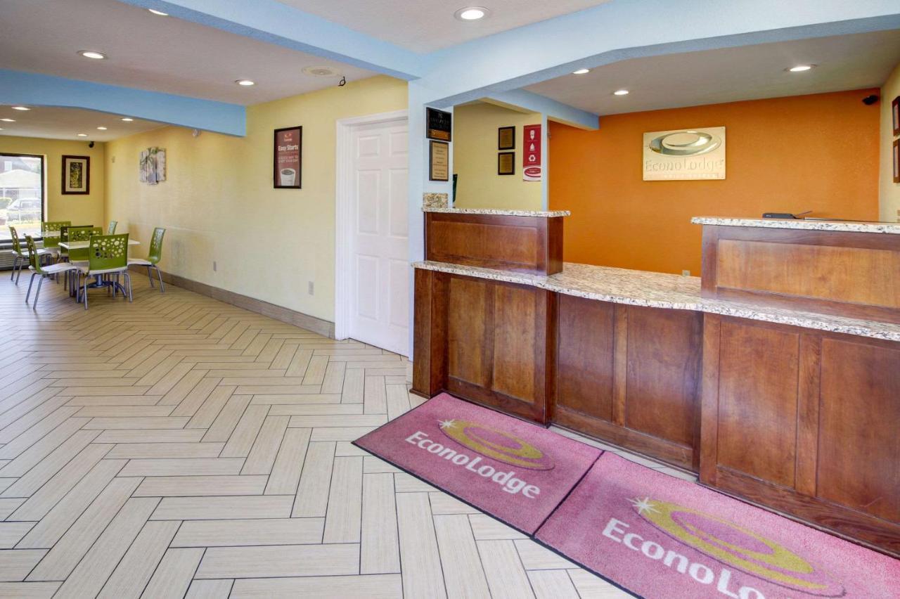 נורפולק Econo Lodge At Military Circle מראה חיצוני תמונה